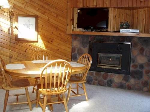 High Village Breezy Point Luaran gambar